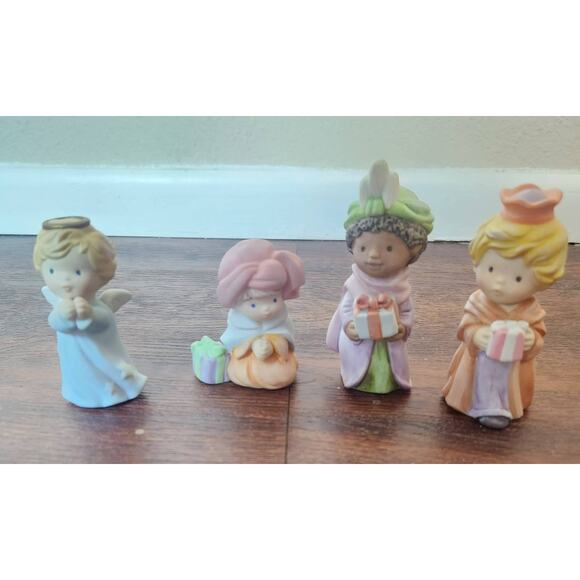 Avon Heavenly Blessings Vintage Nativity Set 7 pcs Holy Family Angel 3 Wisemen - Picture 3 of 11
